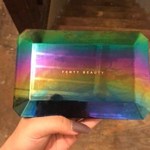 Fenty beauty eyeshadow palette